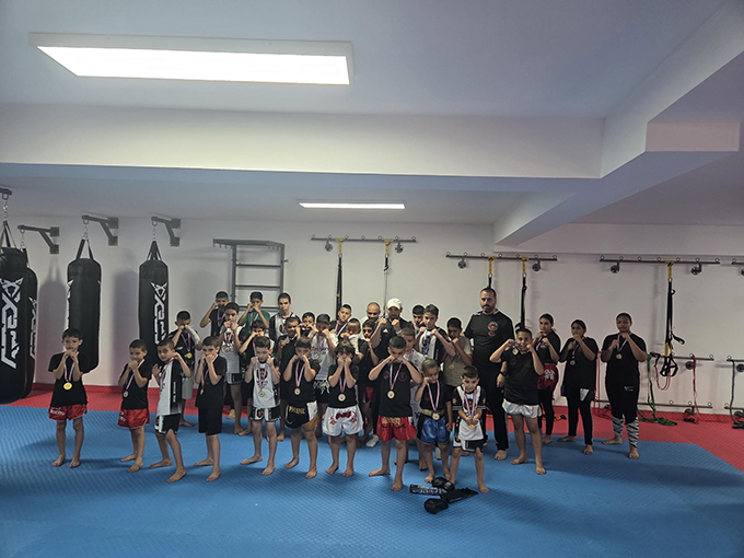للقاء قطري لـ Inter Club Kickboxing في مركز حسني عرار للرياضة والفنون القتالية